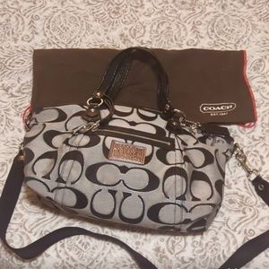 Coach purse 10 x 16